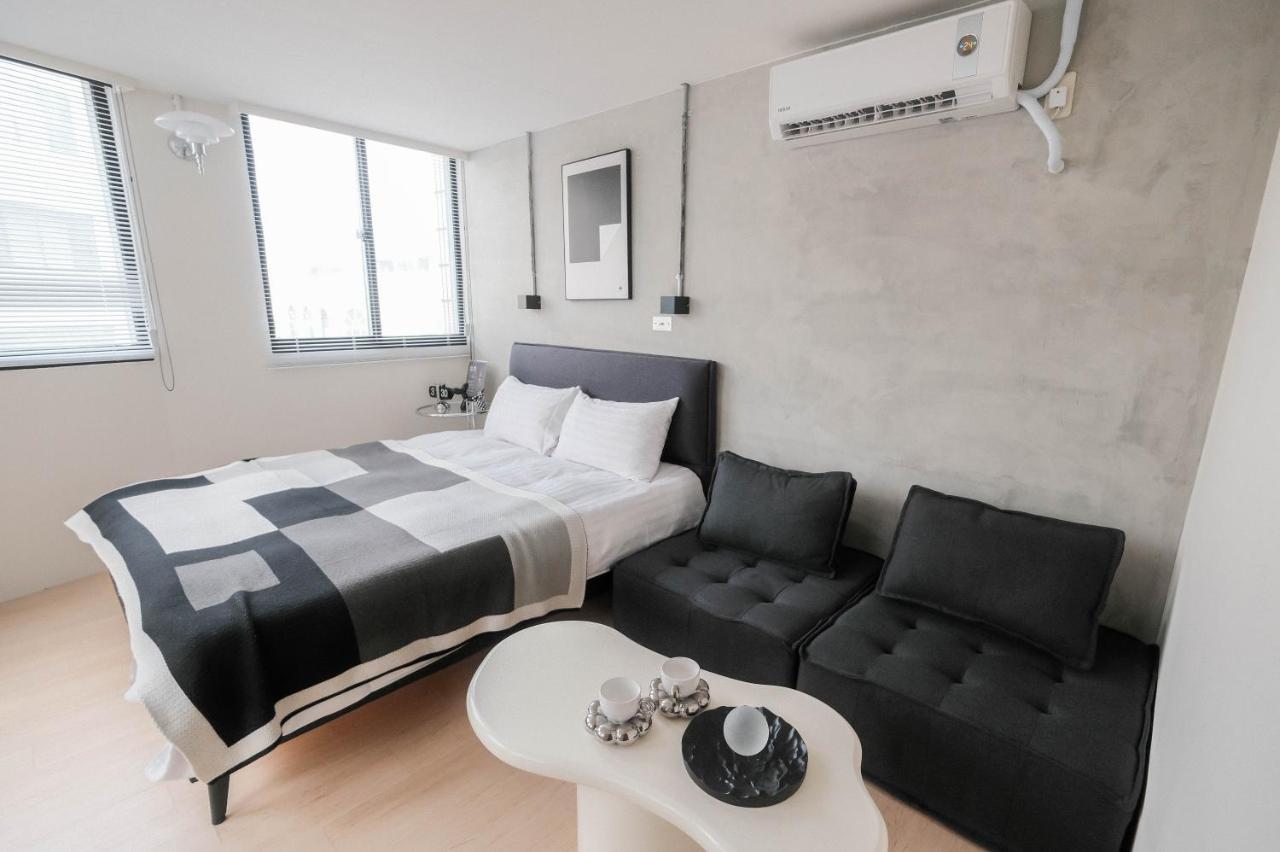 七七漫旅 Seven77 Apartamento Tainan Exterior foto