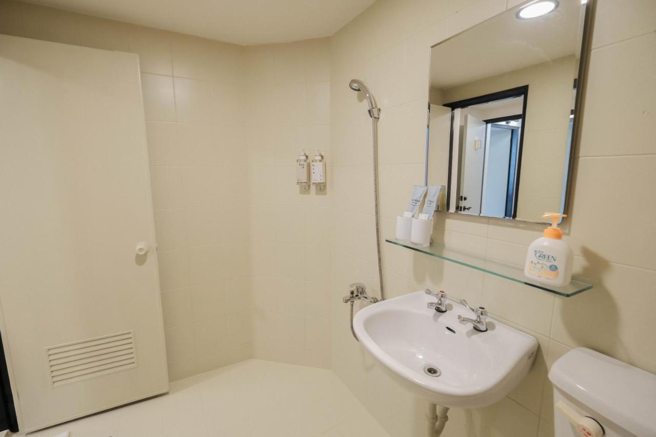 七七漫旅 Seven77 Apartamento Tainan Exterior foto